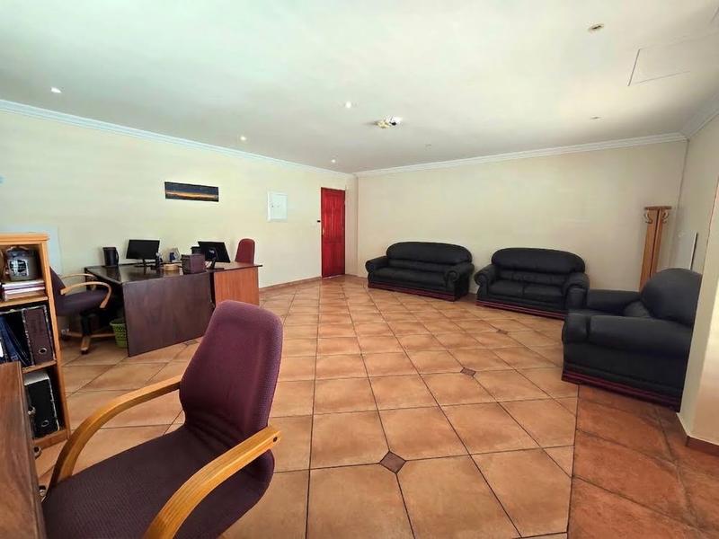 5 Bedroom Property for Sale in Golden Mile Western Cape
